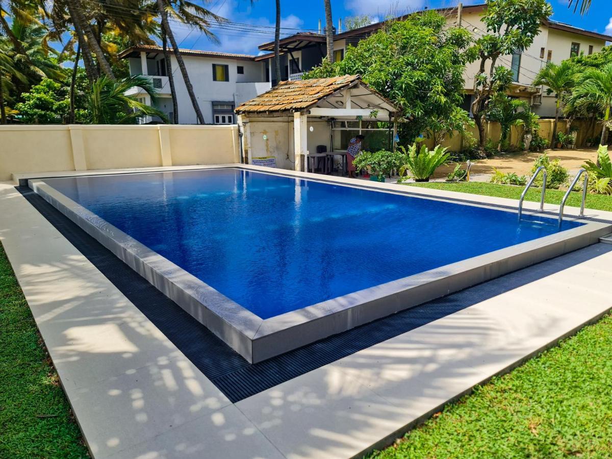 Star Beach Guest House Negombo Exterior foto