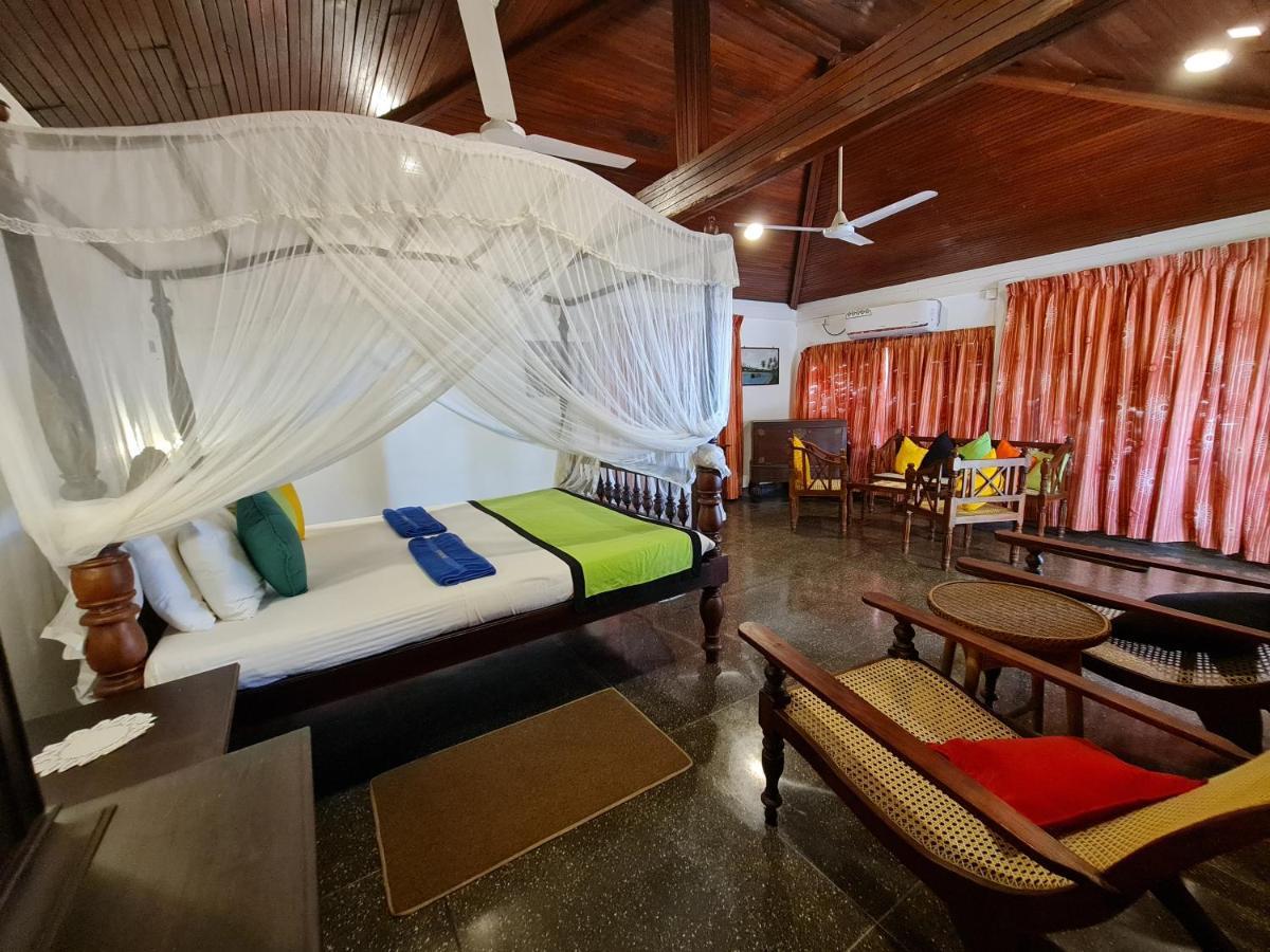 Star Beach Guest House Negombo Exterior foto