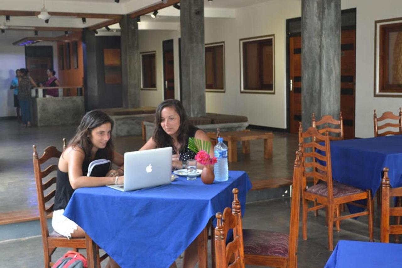 Star Beach Guest House Negombo Exterior foto
